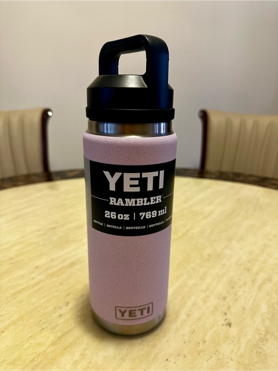 Yeti Accessories - New Yeti Rambler 26oz Bottle in Pastel Pink with Black Lid